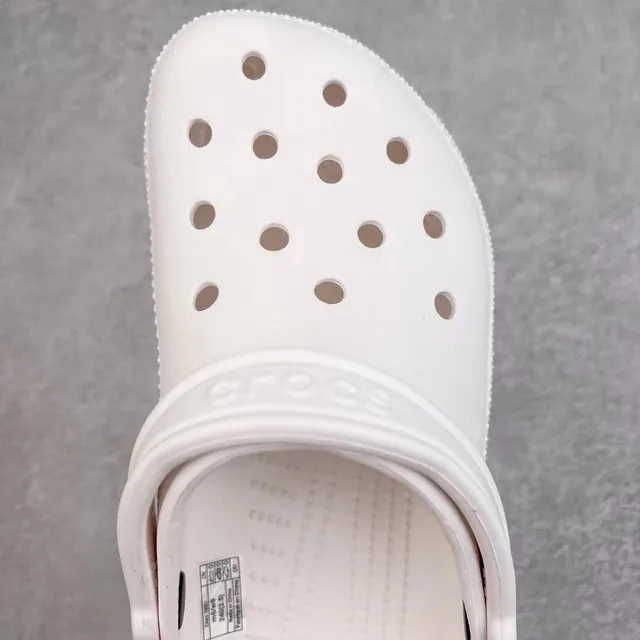 Crocs Classic Clog White Molded Foam Clog 7