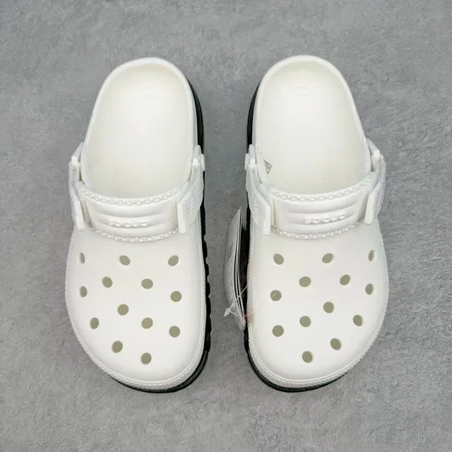 Crocs Echo Clog White and Black Clogs 9