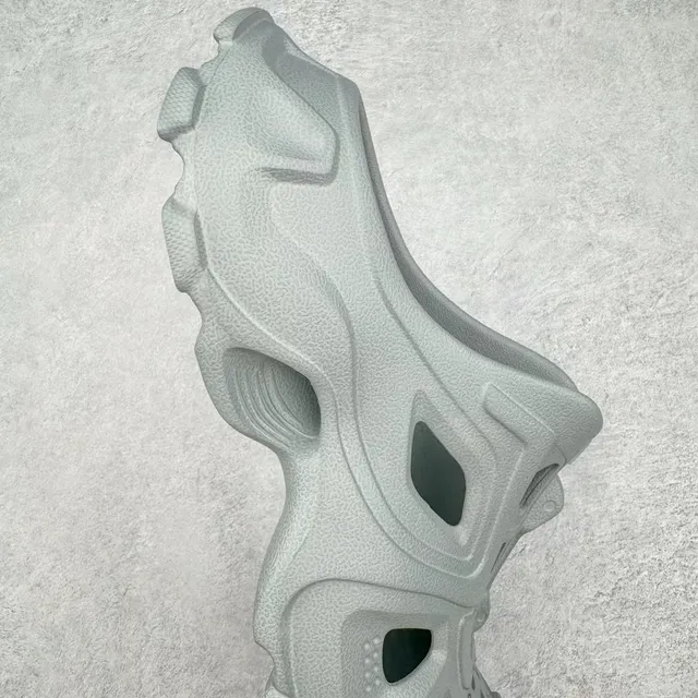 Crocs رمادي رغوة مطبوغة فتحات مهوية زق 5