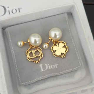 Boucles d'oreilles Dior Asymétriques Double Perle Charm Logo Or Doré