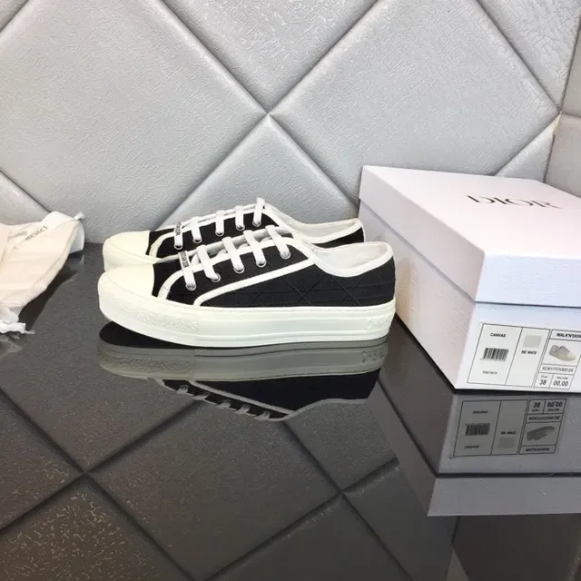 Dior B23 Black and White Canvas Lifestyle Sneakers 2