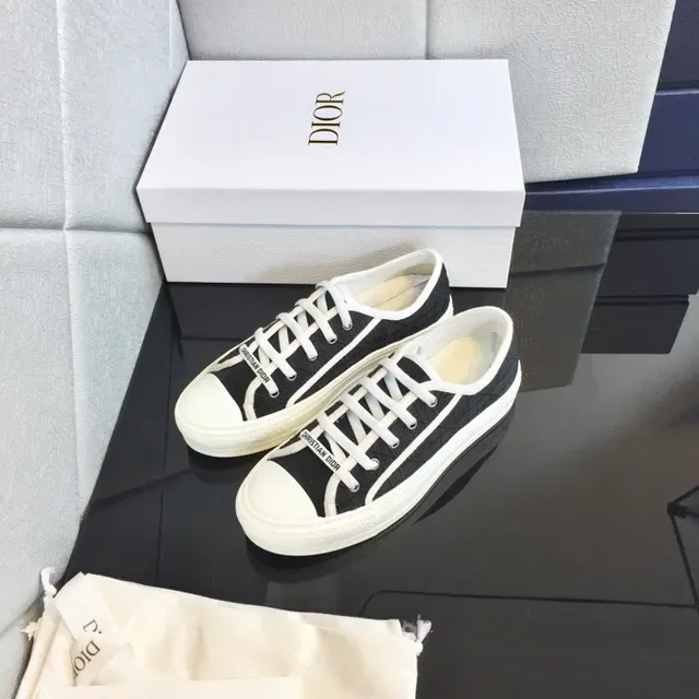 Dior B23 Black and White Canvas Lifestyle Sneakers 8