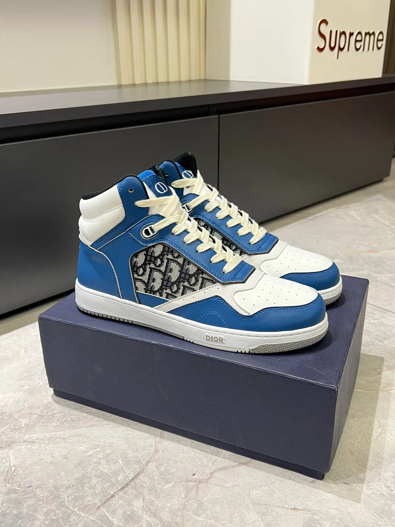 Dior B23 Blue and White Monogram High-Top Lifestyle Sneakers 3