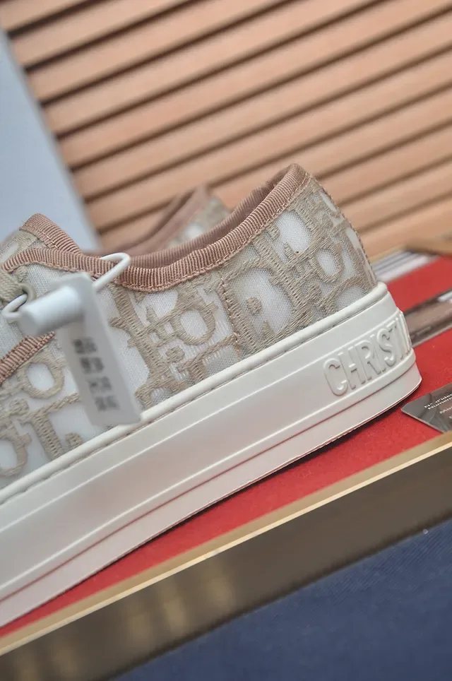 Dior B23 Oblique Monogram Beige and White Lifestyle Sneakers 2