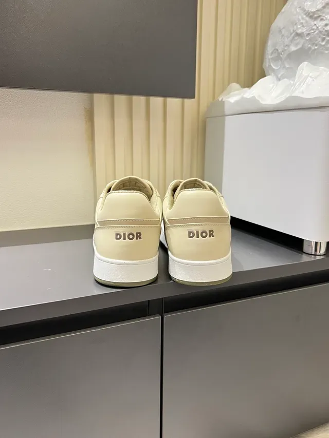Dior B23 Off-White Leather Lifestyle Sneakers 2