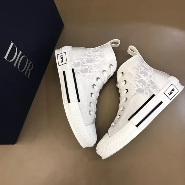 Dior B23 White Monogram High-Top Lifestyle Sneakers 3