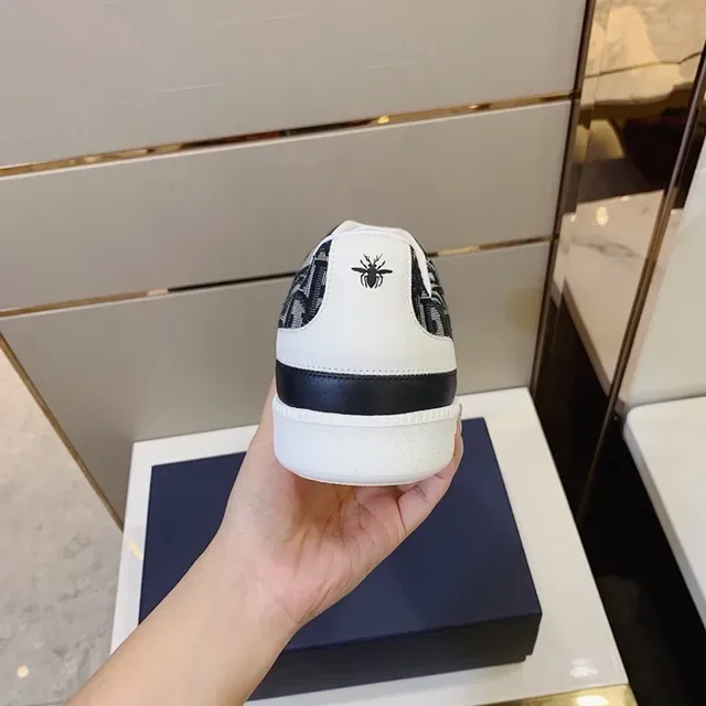 Dior Black White Oblique Monogram Canvas Skull-and-Crossbones Embroidery Lifestyle Sneakers 8