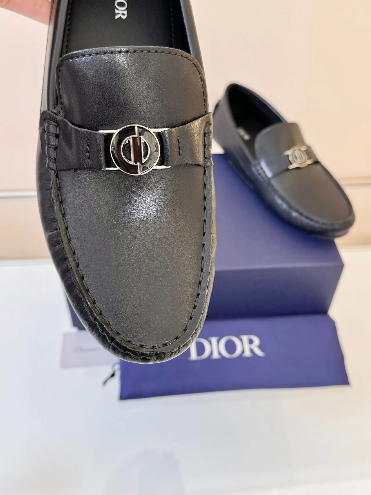 Dior Horsebit Loafer جلود أسود slip-on لوافر 3