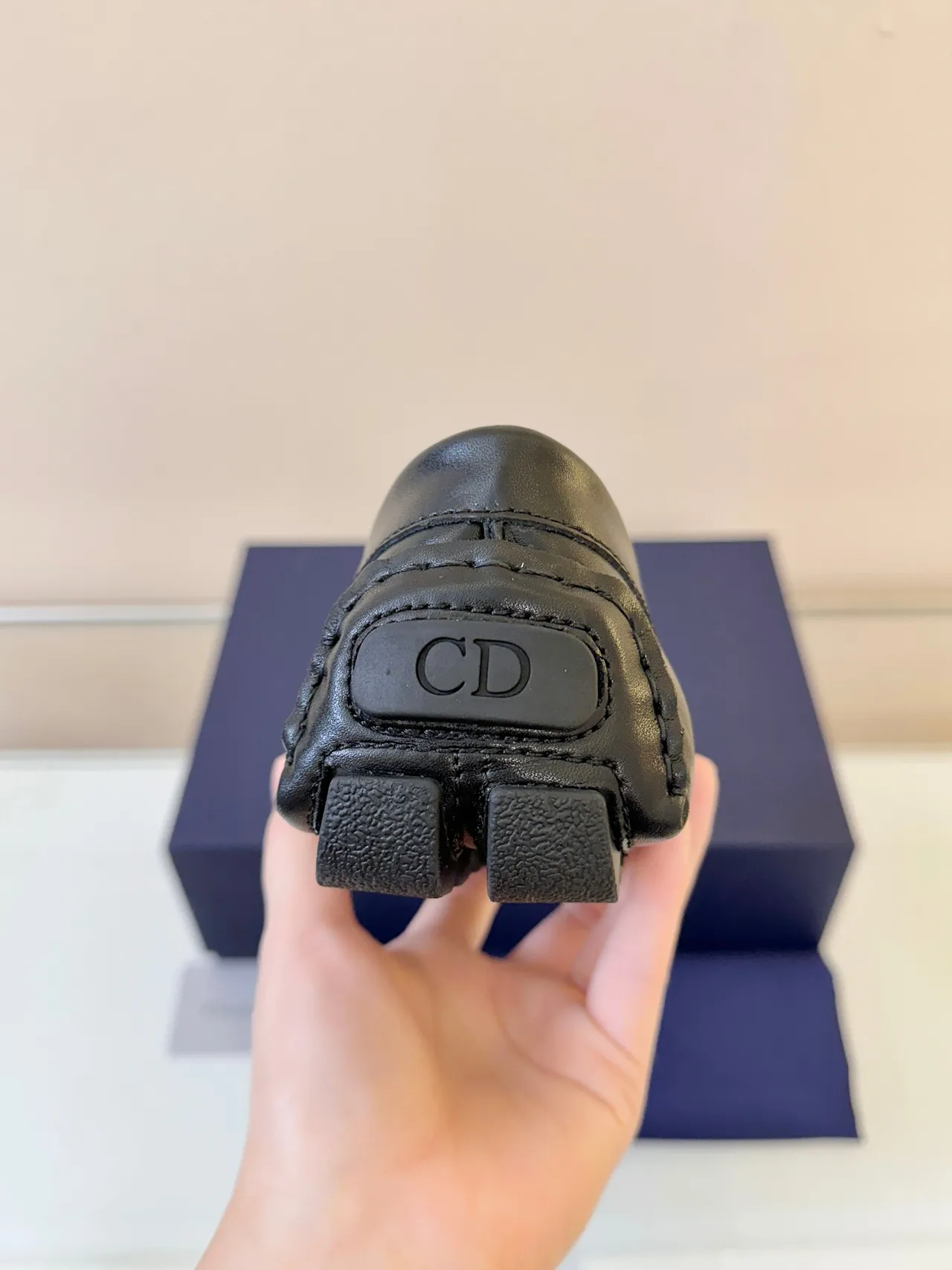 Dior Horsebit Loafer جلود أسود slip-on لوافر 4