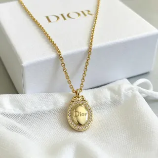 Collier Dior La D de Gold White Oval Locket Pendant Pavé Crystal Bezel