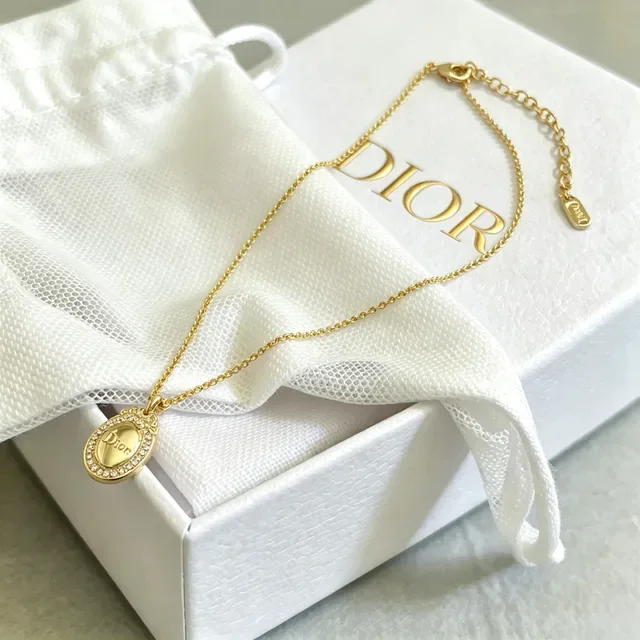 Collier Dior La D de Gold White Oval Locket Pendant Pavé Crystal Bezel 5