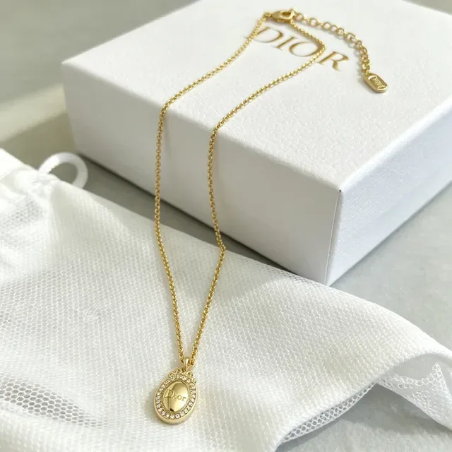 Collier Dior La D de Gold White Oval Locket Pendant Pavé Crystal Bezel 6