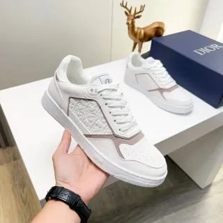 ديور سنيكرز لايف ستايل أبيض بيج Embossed Oblique Monogram بانيلز لاير