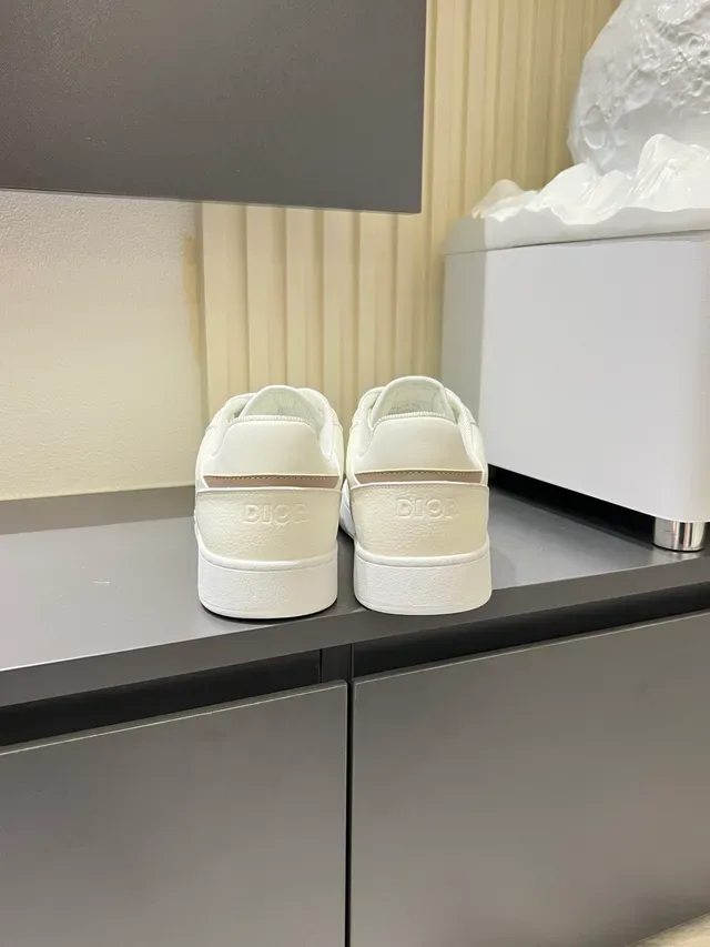 Dior White Beige Low-Top Embossed Oblique Monogram Lifestyle Sneakers 2
