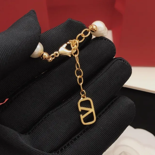 Dior White Gold Pearl Strand Hardware Bracelet 3