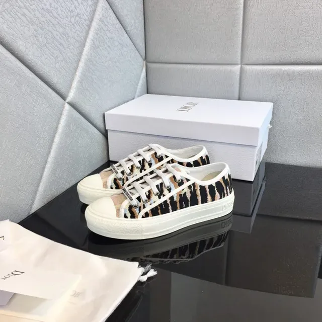 Dior White Multicolor Low-Top Lace-Up Lifestyle Sneakers 3