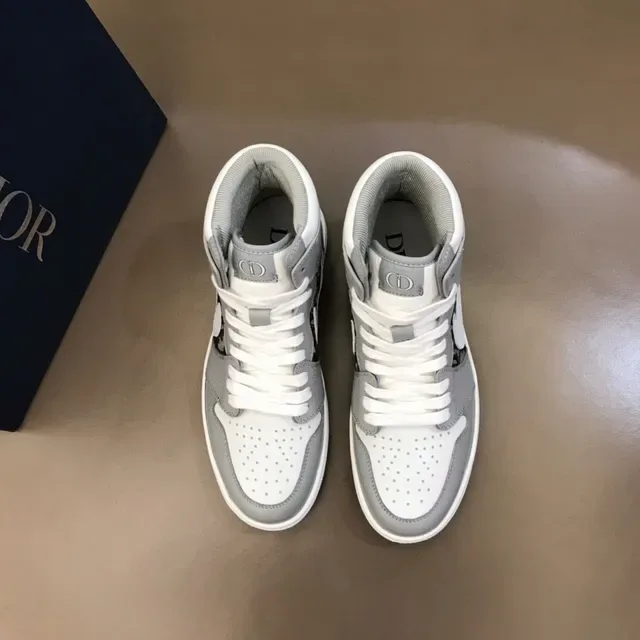Dior x Air Jordan 1 High Cinza Monograma Oblíquo Tênis Lifestyle 5