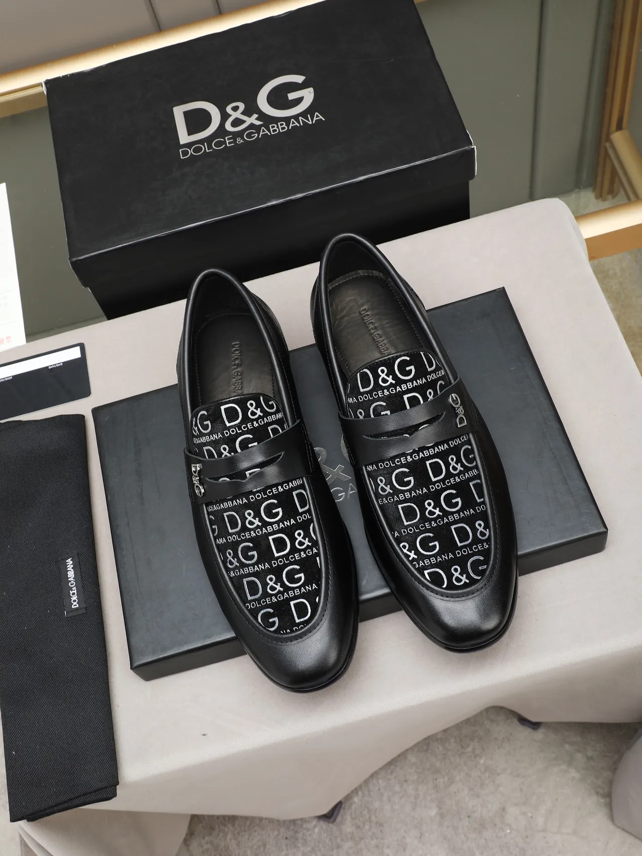 Dolce & Gabbana Portofino Cuir Noir Imprimé Monogramme Vamp Mocassin 2