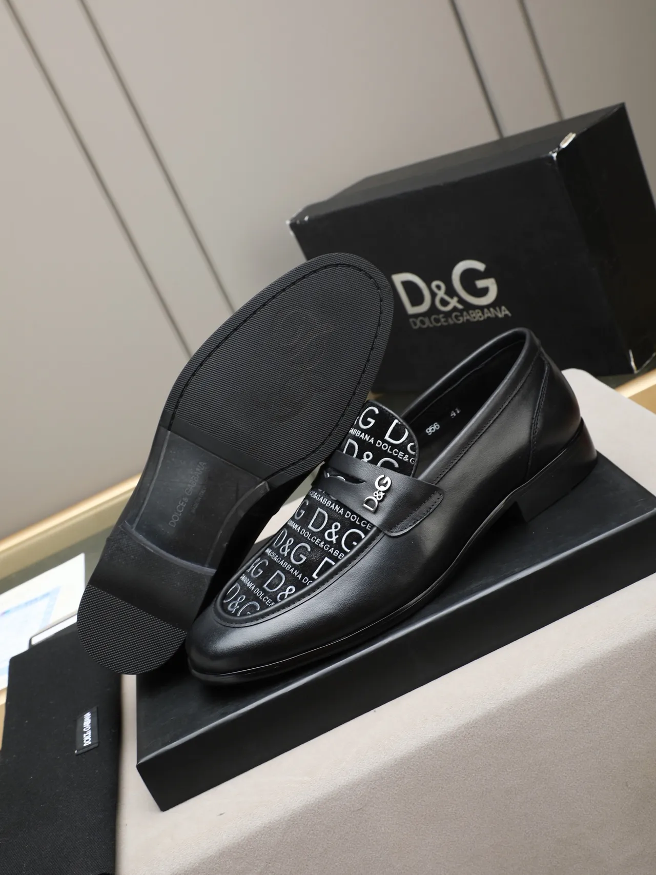 Dolce & Gabbana Portofino Cuir Noir Imprimé Monogramme Vamp Mocassin 4
