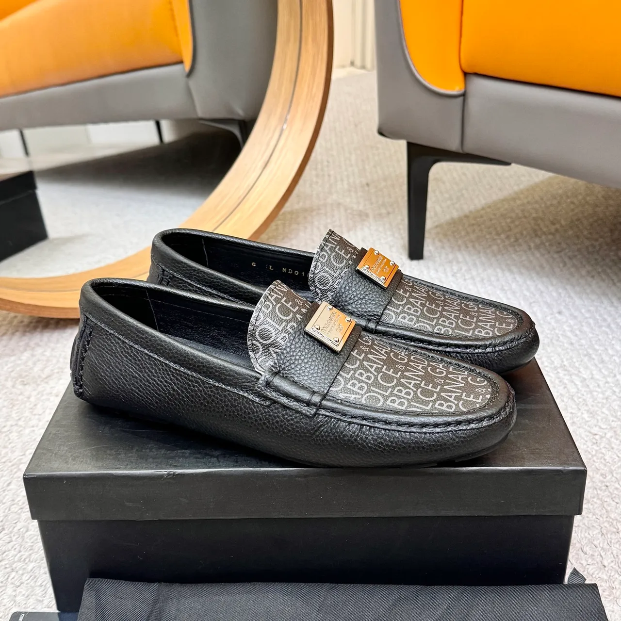Dolce & Gabbana Portofino Monogram Mocassin en Cuir 4