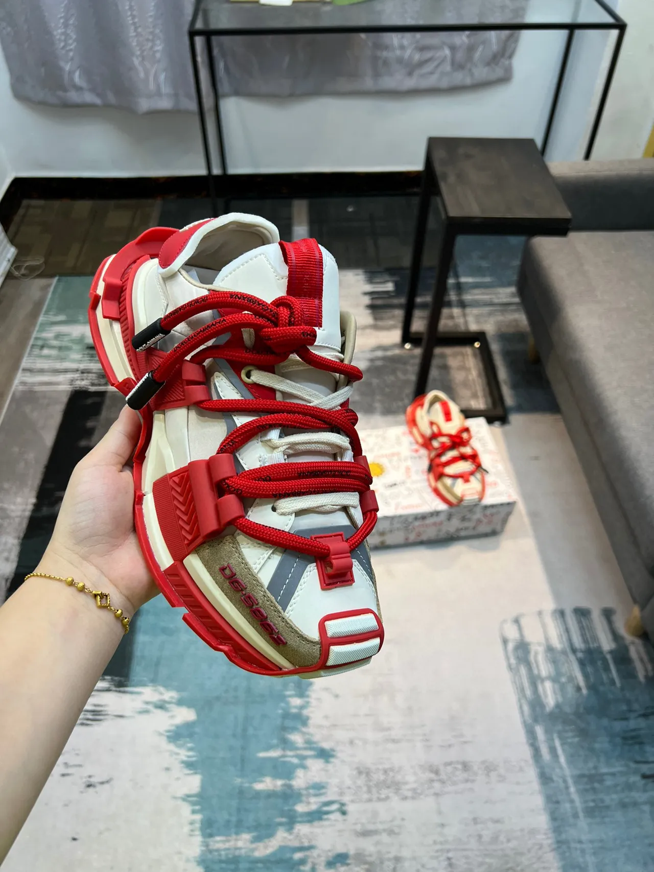 Dolce & Gabbana Track Trainer Sneakers chunky rouges et off-white 6