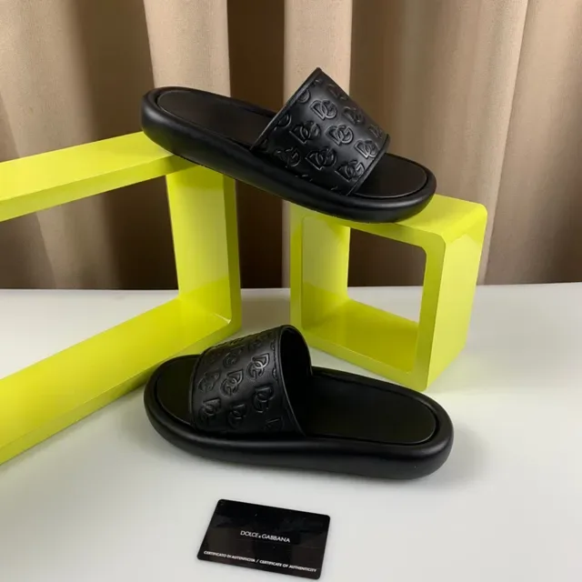 Dolce & Gabbana Monogrammed Slide Black Strap Molded Rubber Sole Slippers 8
