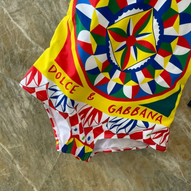 Dolce & Gabbana Multicolor Geométrico Kaleidoscópico Impressão Com aro Busto Traje de banho 5