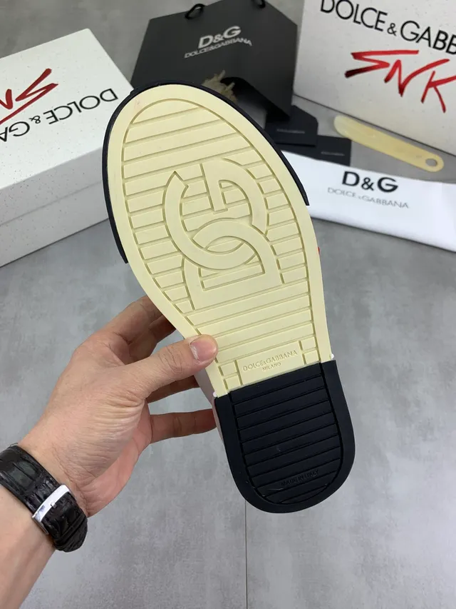 Dolce & Gabbana NS1 Rouge Noir Logo Bold Panneau Latéral Semelle Sculptée Chunky Sneakers Lifestyle 2