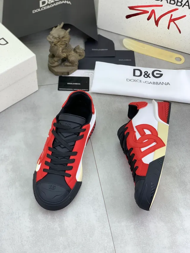 Dolce & Gabbana NS1 Rouge Noir Logo Bold Panneau Latéral Semelle Sculptée Chunky Sneakers Lifestyle 5
