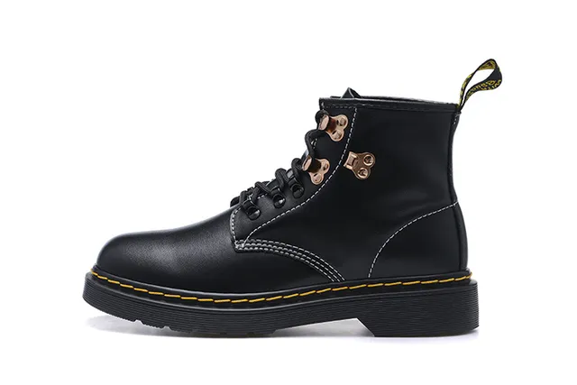 Dr. Martens 1460 Botas Martin de Cuero Negro con Costura Amarilla 2