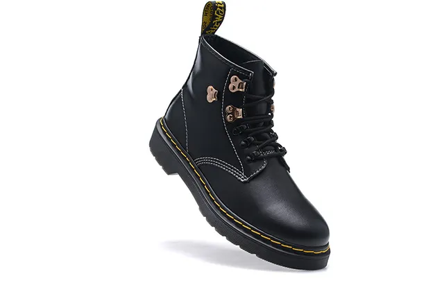 Dr. Martens 1460 Botas Martin de Cuero Negro con Costura Amarilla 3