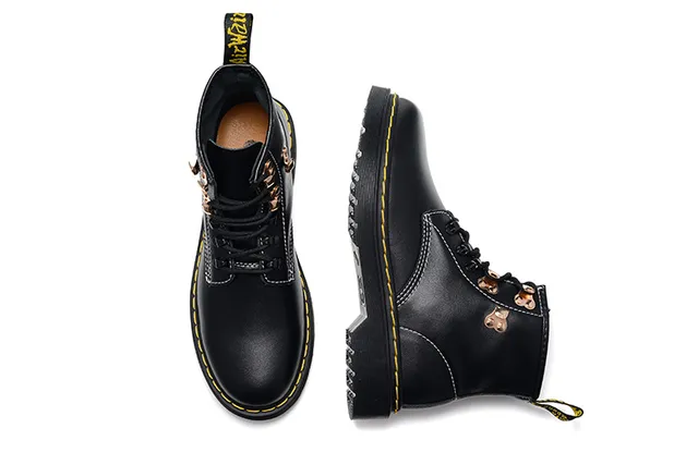 Dr. Martens 1460 Botas Martin de Cuero Negro con Costura Amarilla 6
