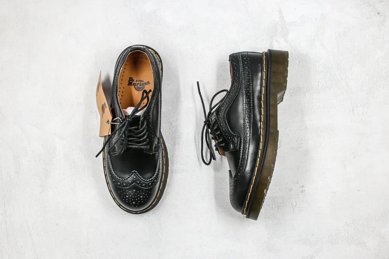 Dr. Martens 1461 Brogue Cuir Noir Couture Jaune 4