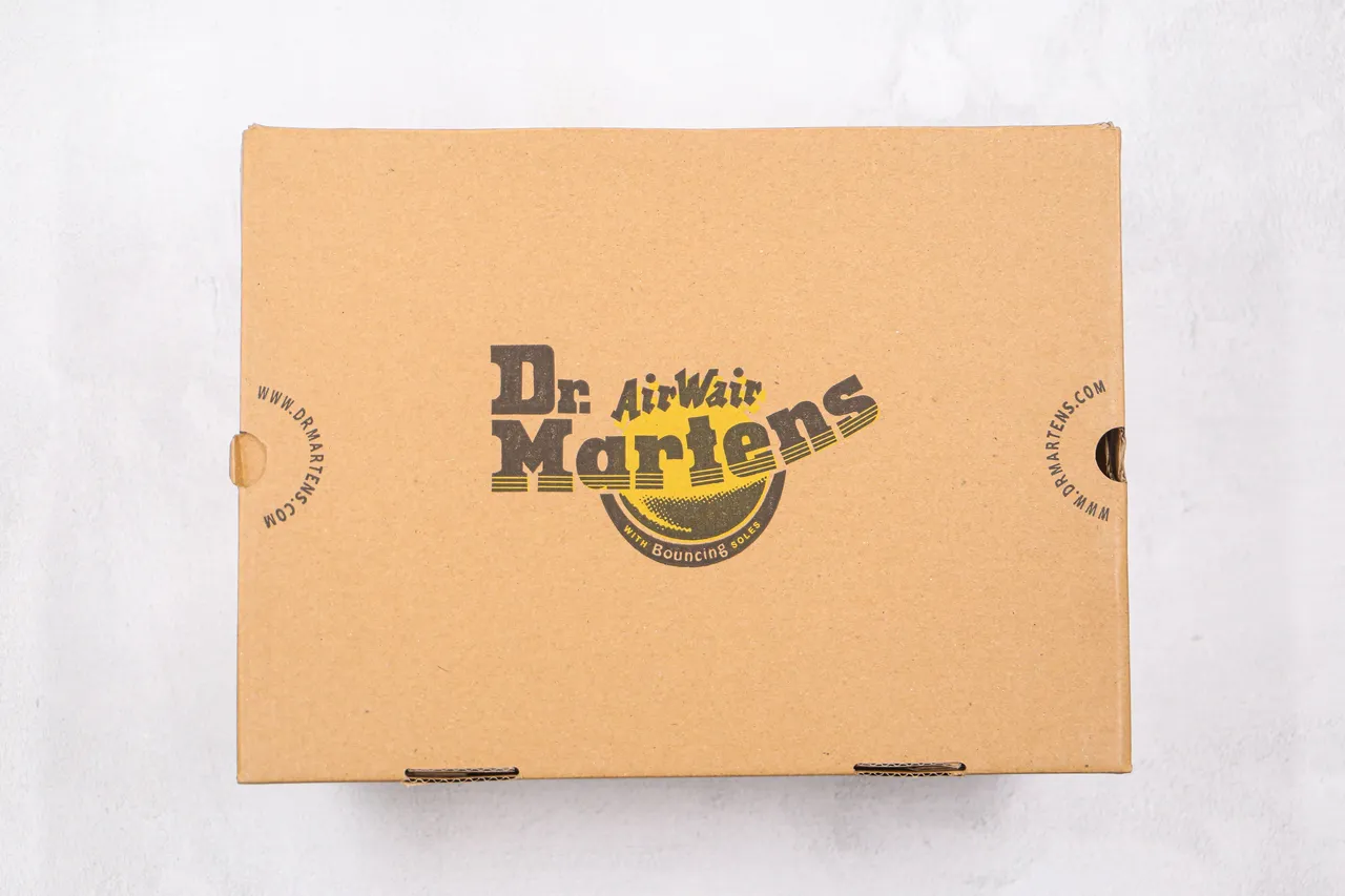 Dr. Martens Jadon Botas Martin Negro Amarillo Suela Plataforma Punta Cuadrada 11