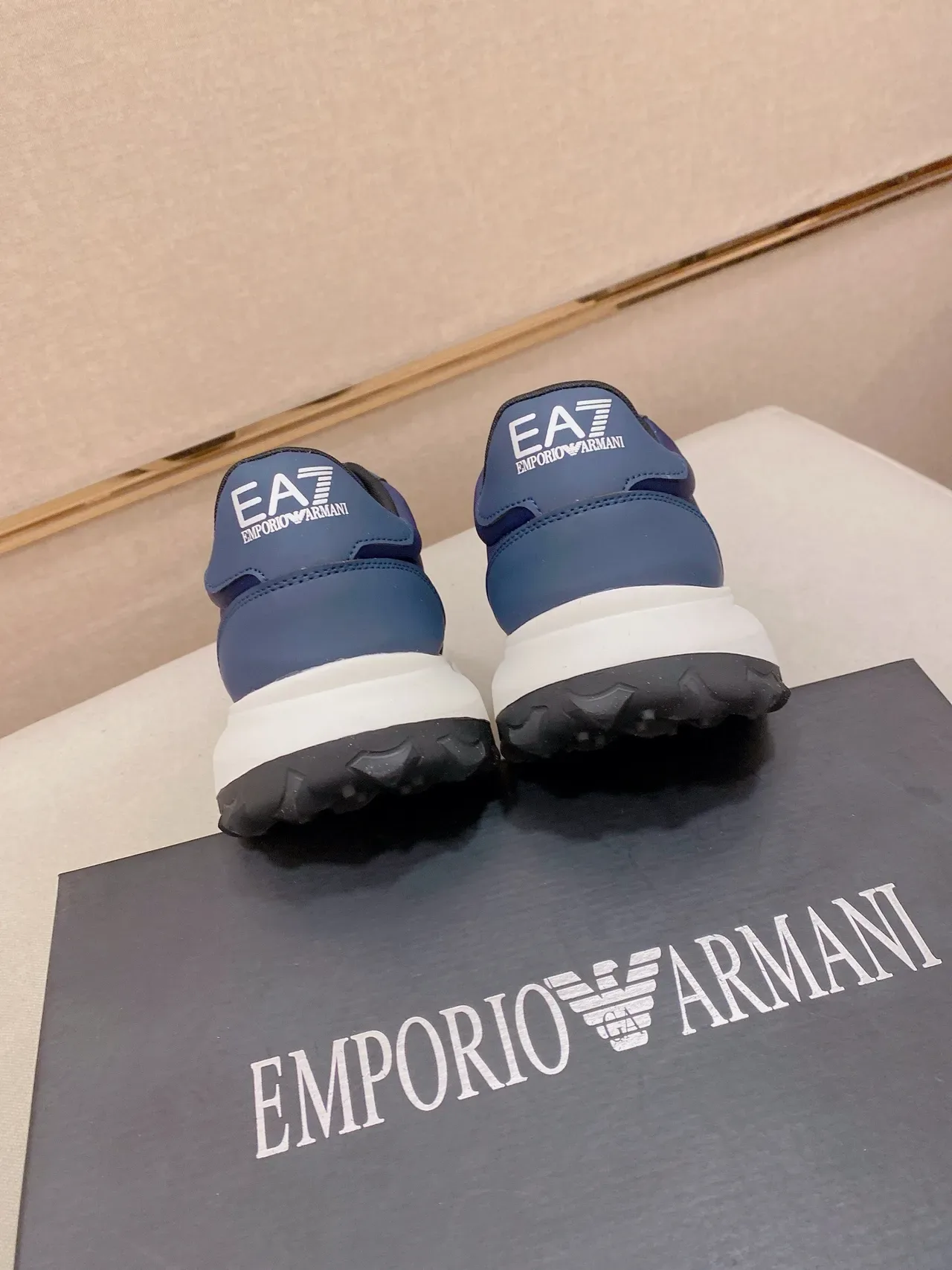 Emporio Armani Bleu Blanc EA7 Logo Marquage Deux Tons Supérieur Style de Vie Sneakers 8