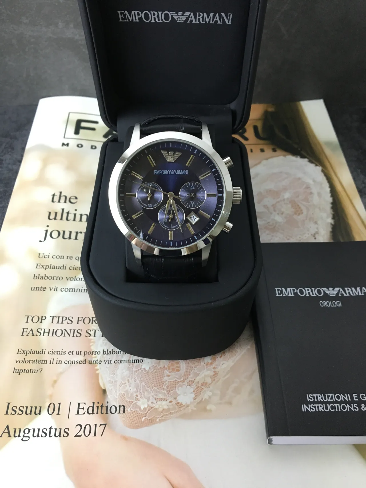 Emporio Armani Chronographe Cadran Bleu Sangle Cuir Noir Montre Quartz 3