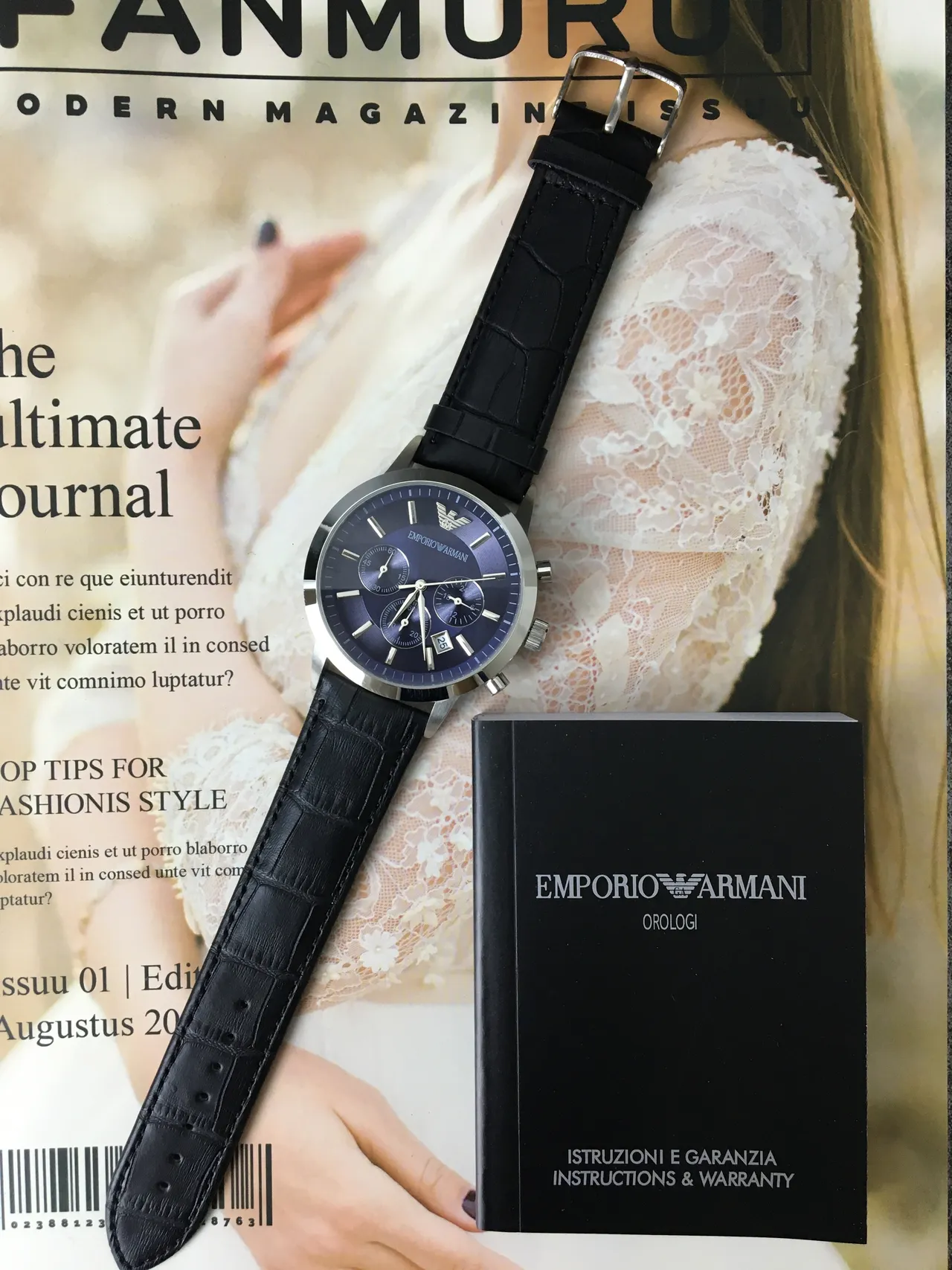 Emporio Armani Chronographe Cadran Bleu Sangle Cuir Noir Montre Quartz 6