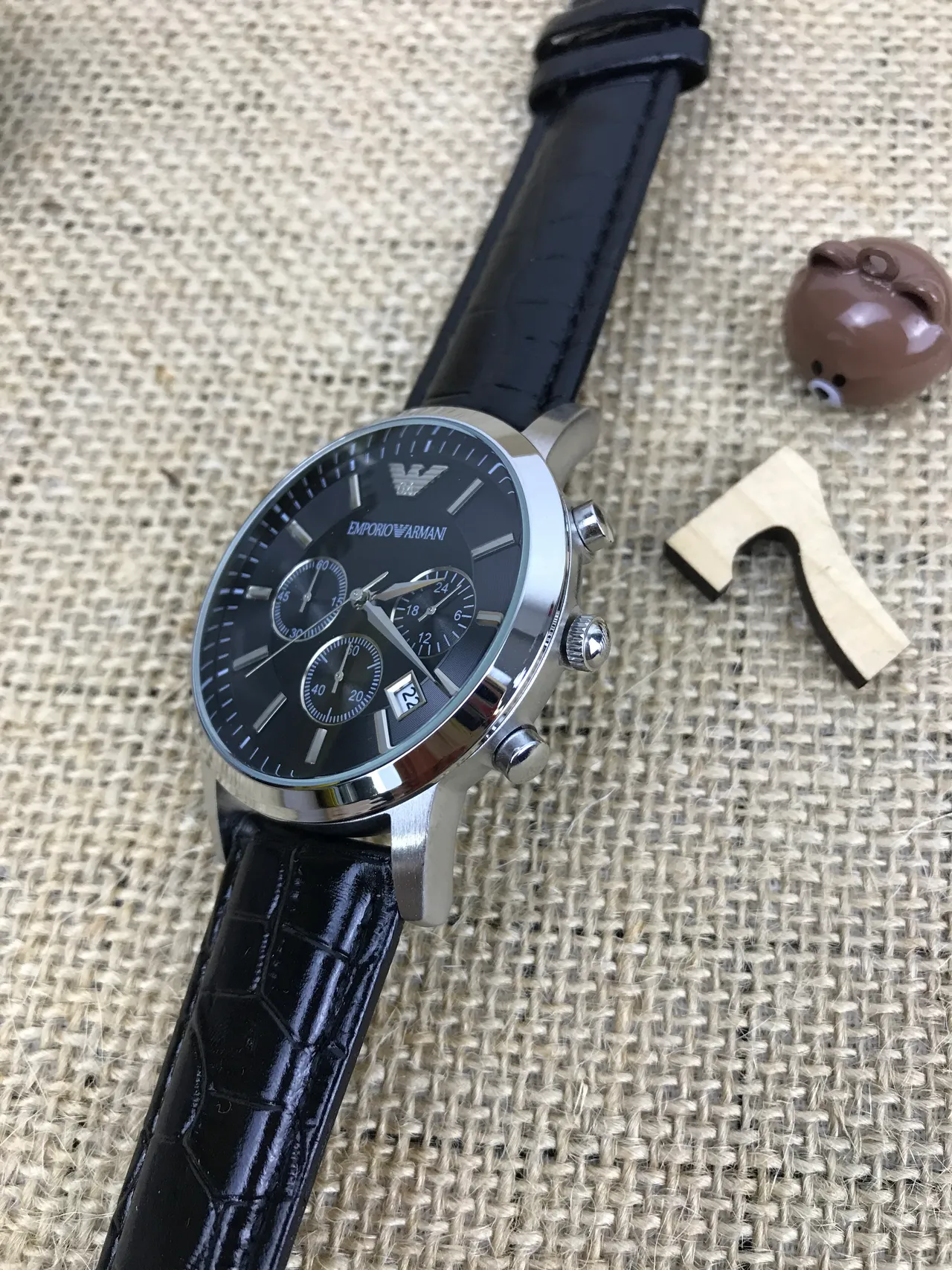 Emporio Armani Chronographe Cadran Bleu Sangle Cuir Noir Montre Quartz 9