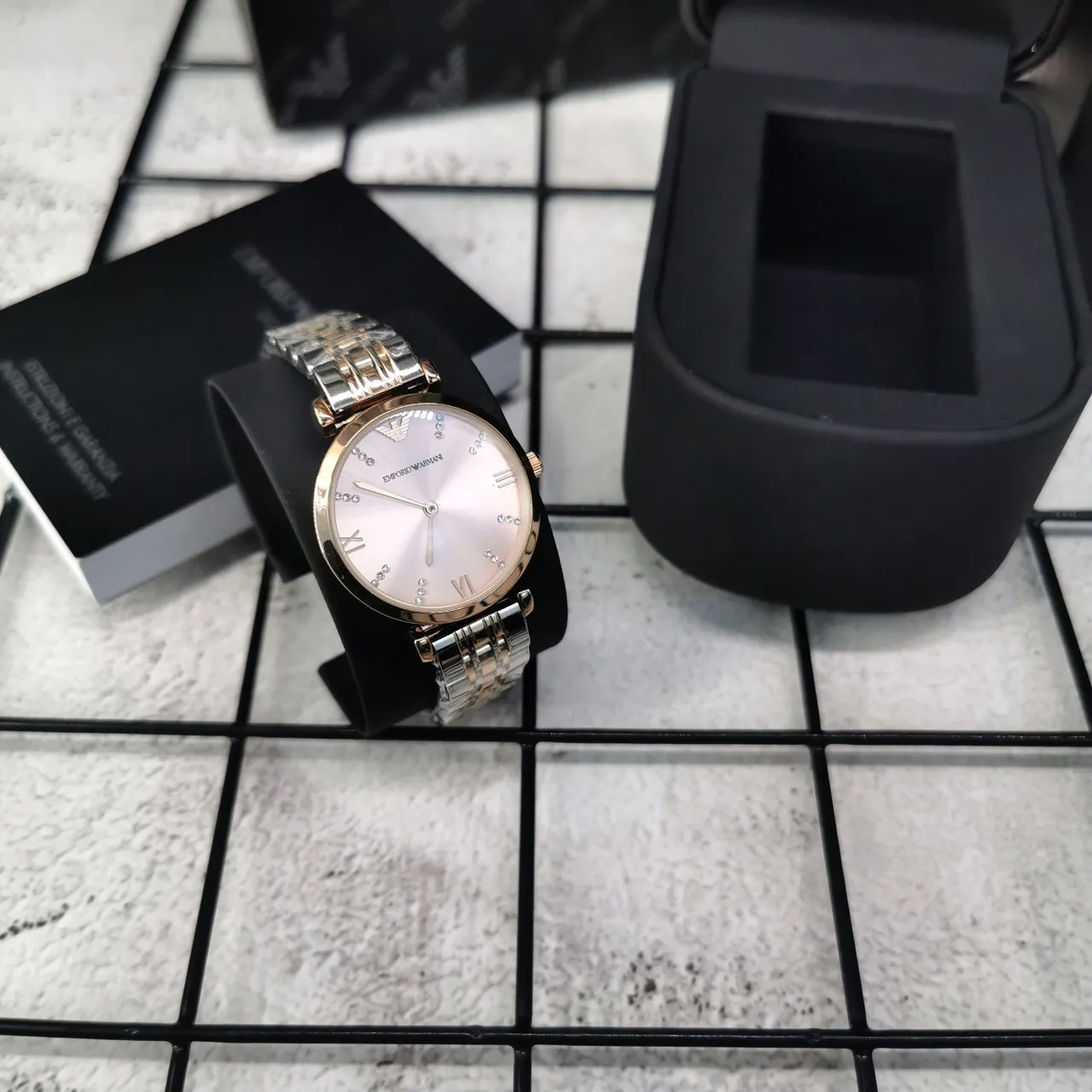 Emporio Armani Or Argent Boîtier Rond Cadran Sunburst Montre Quartz 6