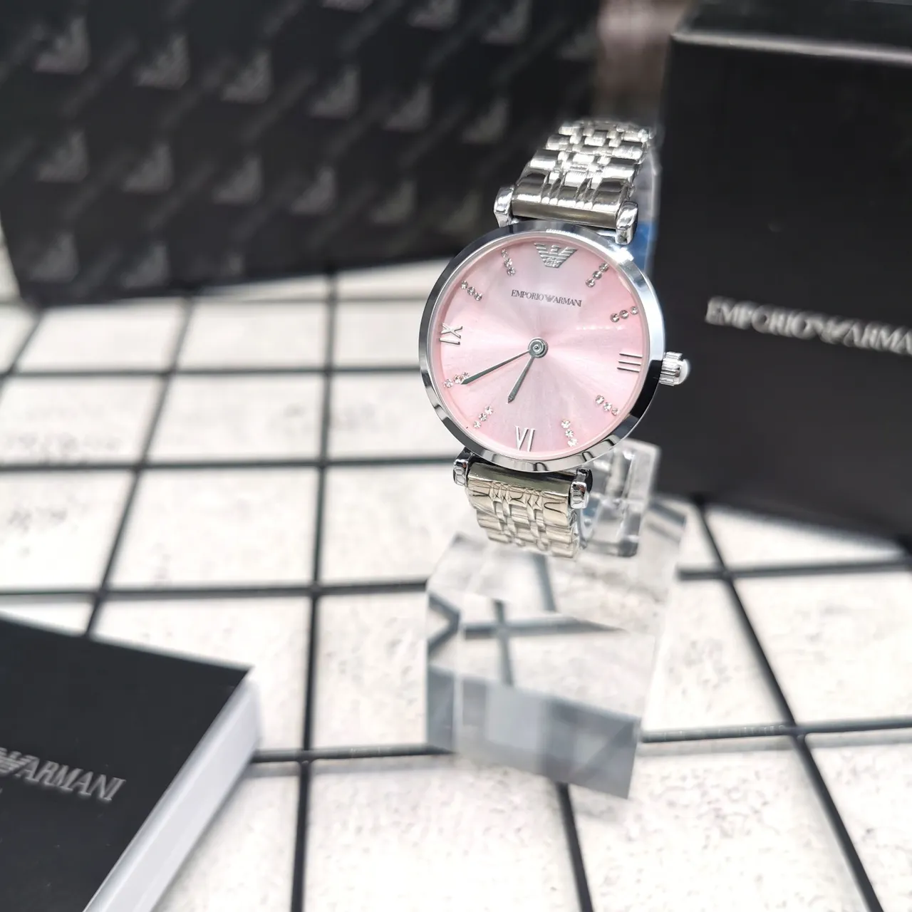 Emporio Armani Montre à boîtier rond plaqué argent rose cadran sunburst quartz 4