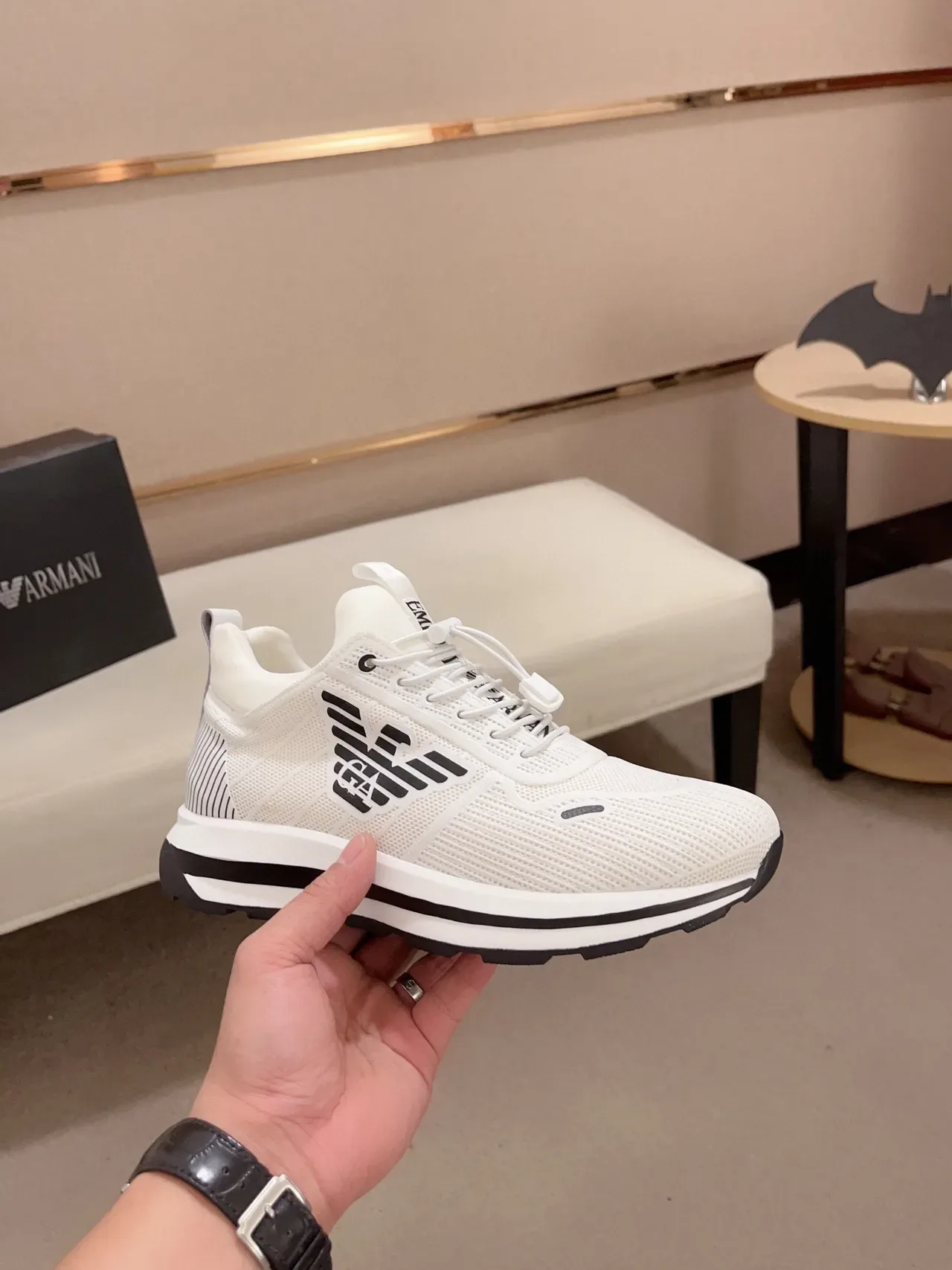 Emporio Armani Sneakers Lifestyle Blanc et Noir avec Logo de l'Aigle 7