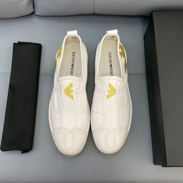 Emporio Armani Chaussure loafers cuir slip-on logo aigle blanc or 9