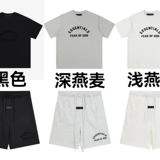 Camiseta Fear of God Essentials logo arqueado corte relajado
