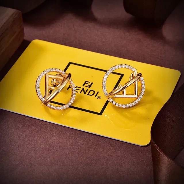 أقراط فيندي F Is Fendi شعار هندسي باڤيه كريستال ذهبي 7