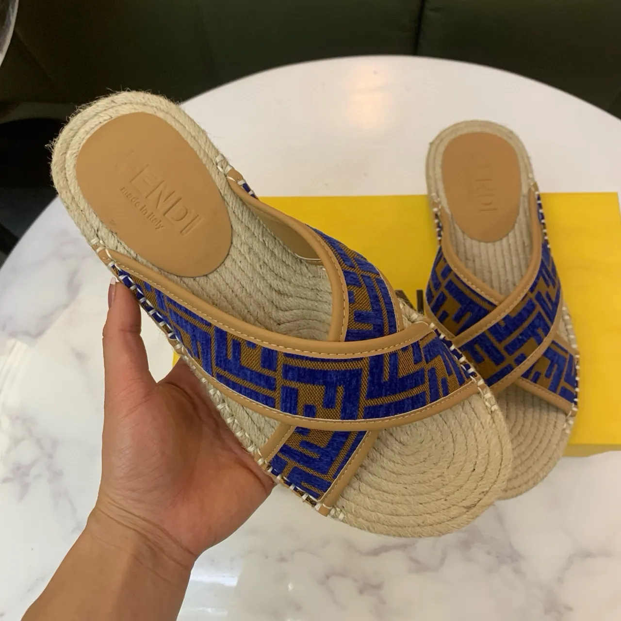Fendi FF alpargatas de jacquard com tiras cruzadas 4