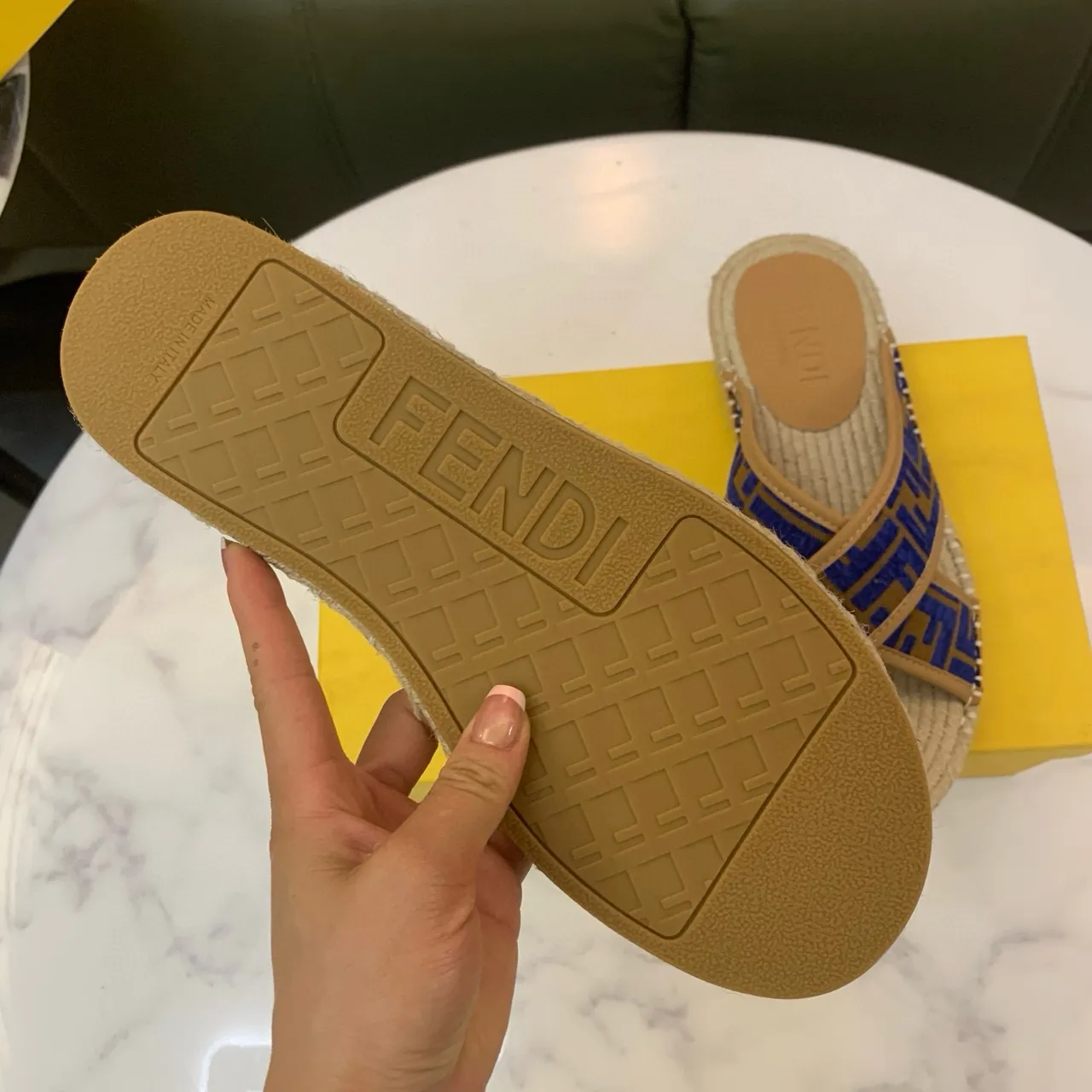 Fendi FF alpargatas de jacquard com tiras cruzadas 8
