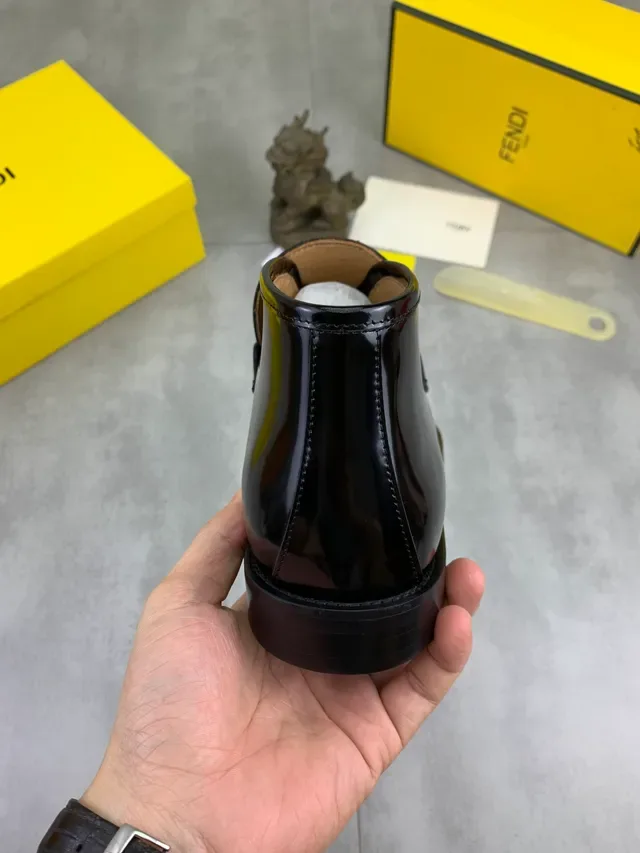 Fendi FF Loafer Noir Cuir Verni 3