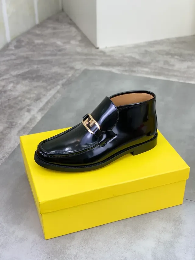 Fendi FF Loafer Noir Cuir Verni 4
