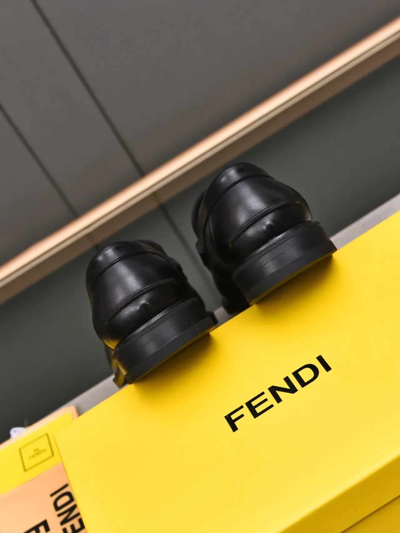Fendi FF Loafer Noir Argent Cuir Et Toile Monogram Boucle Cheval Métal 3
