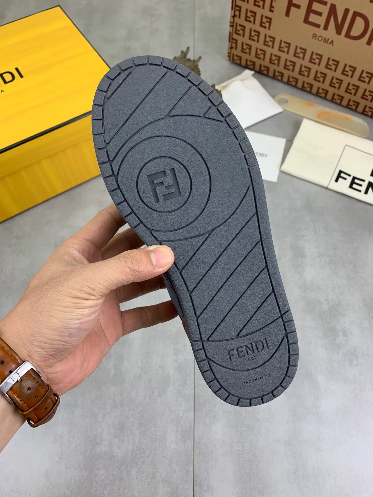 Fendi FF Monogram Navy Couro Lifestyle Tênis 2